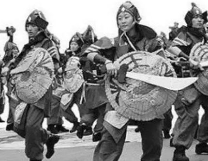 古今特种兵比较：清朝特种部队飞虎健锐营厉害吗？