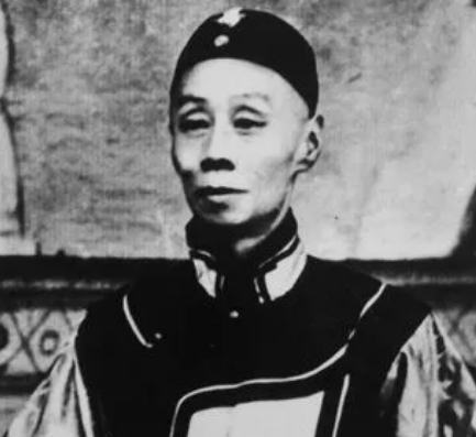 1847年4月23日，京师“伶王”谭鑫培的诞生