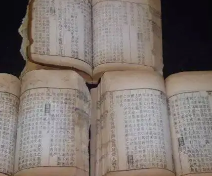 八卦史记之五十三：一个同志和一座宫殿
