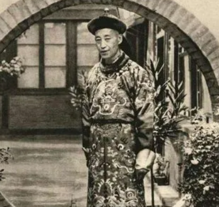 古代太监：宫廷中的无声影子
