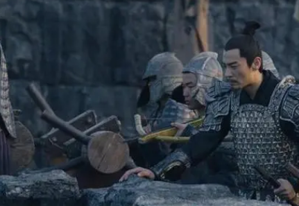 杨存中赶走心腹，权力斗争背后的智谋与决断