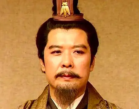 刘备：皇室贵族的光环与真实身份