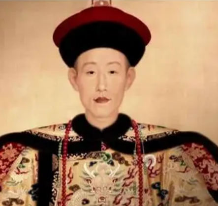 清朝皇帝上朝殿外甩鞭子的原因，背后有什么故事存在？