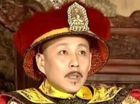 康熙帐殿夜警事件：一场皇权与忠诚的较量