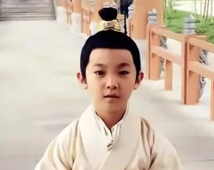 东汉小皇帝现象的成因分析，主要原因是什么？