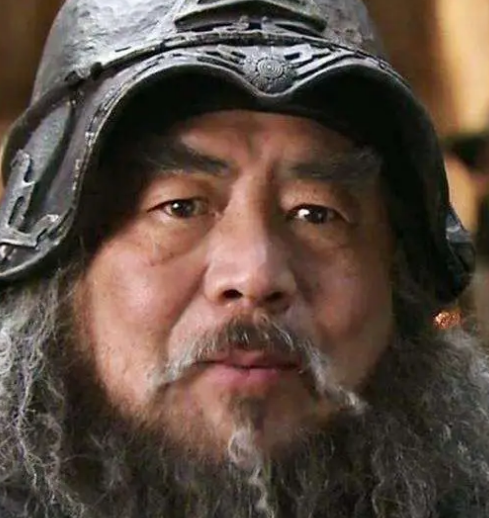 董卓的堕落：从翩翩少年到暴君的转变