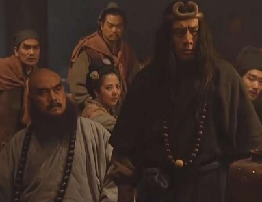 水浒传中，武松、鲁智深、林冲联手能否战胜卢俊义？