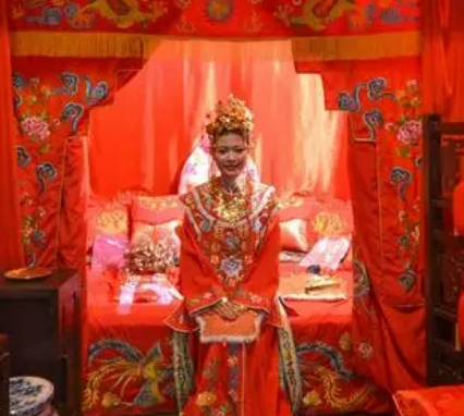 古代嫁妆的奥秘：古人如何应对婚嫁的经济压力？
