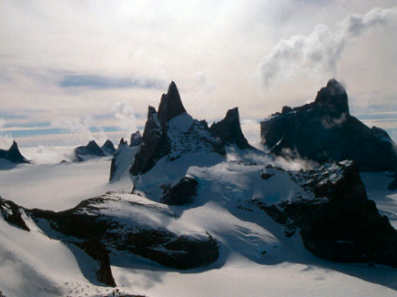 探索毛德皇后地：南极洲的神秘之地