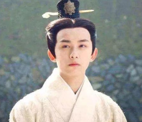 子婴与秦始皇的关系：历史真相解析