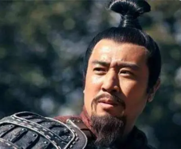 刘备与公孙瓒：同窗之谊与政治抉择