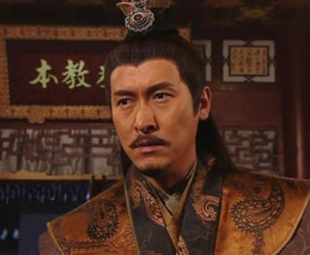 建文帝削藩失败与汉武帝推恩令的对比分析