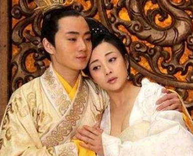 年龄差距与历史地位：探讨武则天与李治的年龄关系