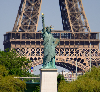 自由女神像：法国赠送给美国的礼物