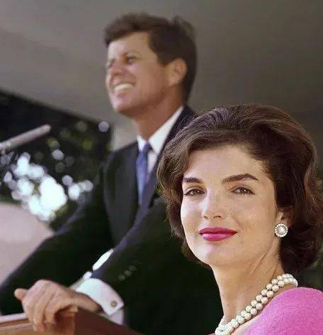 杰奎琳·肯尼迪：风华绝代的传奇