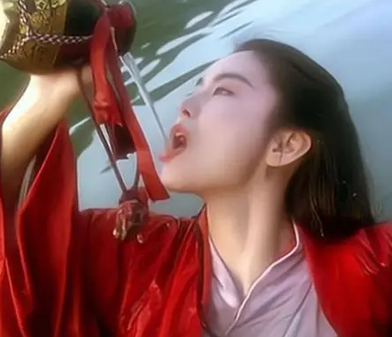 东方不败的结局——权力、欲望与孤独的交织