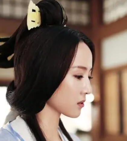 柏灵筠：历史与传说之间的考察