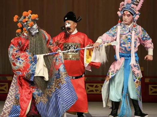 京剧：从起源到辉煌的艺术之旅