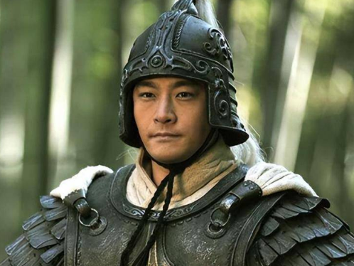 周瑜：三国时期的英俊才子与杰出将领