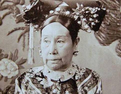 慈禧太后：晚清政治的铁腕女皇