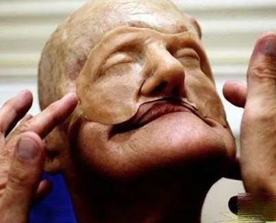 易容术：真实与虚构的边界