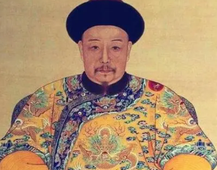 嘉庆登基之路：机遇与挑战并存