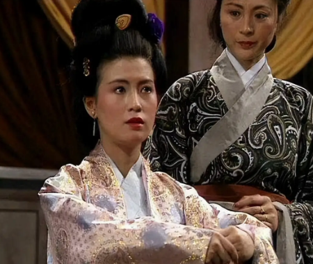 曹睿未为卞太后送葬之谜：历史背景与权力博弈的交织