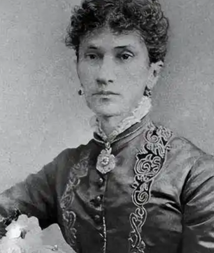 梅克夫人与柴可夫斯基：未谋面的灵魂伴侣与艺术救赎