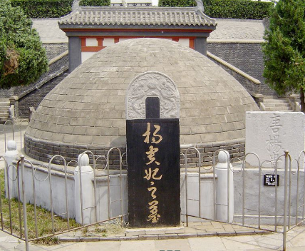 杨玉环墓中是否有人：千年谜团与历史猜想