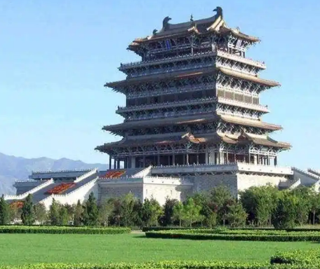 鹳雀楼头千载月：王之涣笔下的时空交响