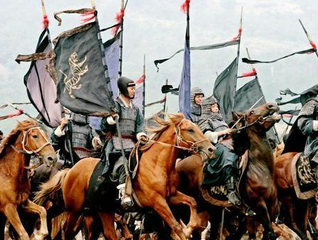 曹魏虎豹骑规模考据：精锐铁骑的黄金编制与战场效能