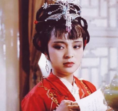 贾探春人物形象分析：末世中的“玫瑰”与“凤凰”