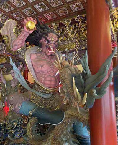 降龙罗汉：身份溯源与文化象征的多元解读