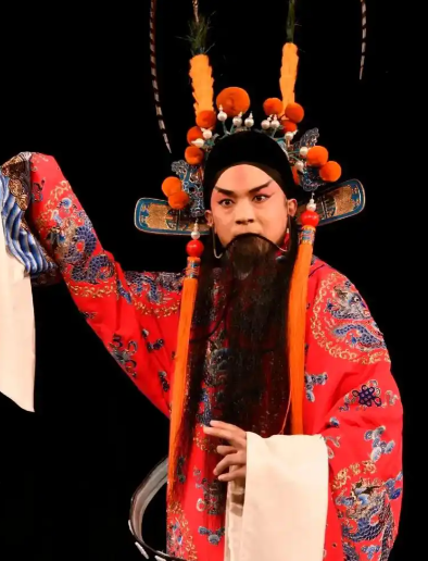 杨延辉与铁镜公主：战火中的爱恨交织与命运终章