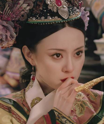 讷亲与甄嬛：宗亲纽带下的权力交织