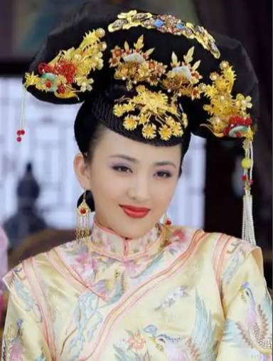 22岁太后佟佳氏早逝之谜：权力漩涡中的生命悲歌