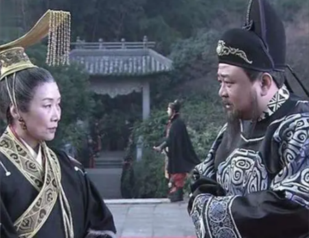 武则天时代的权力悖论：狄仁杰三品之位背后的官制密码