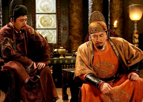 李世民派太医给秦琼治病，秦琼为何倒药自保？