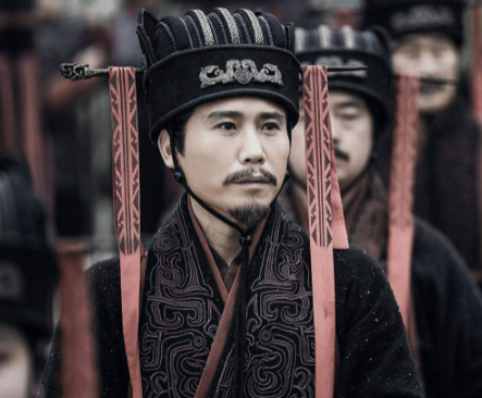 权臣的困局：李斯为何舍扶苏而就胡亥的深层逻辑