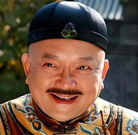 荧幕之外的历史真相：解构和珅的双重人格