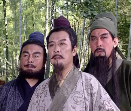 君臣之义与兄弟之情的交织：刘备与关羽关系的真实历史镜像