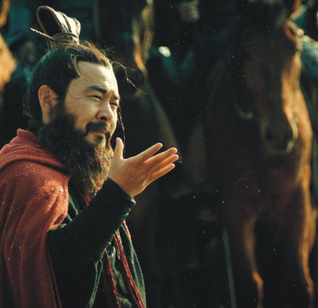 官渡之后：曹操的巅峰与困局——从战略扩张到权力困局的转折密码