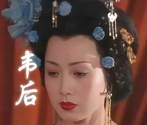 权力漩涡中的生死局：韦后、安乐公主与上官婉儿的命运分野