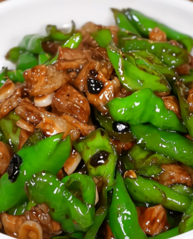 解锁猪肉炒辣椒的终极入味密码:从选材到火候的全流程指南