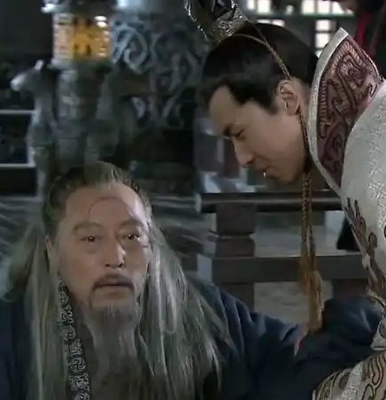 君臣博弈：司马懿为何更惧曹睿而非曹丕？