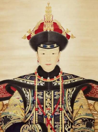 令妃：统御六宫却无缘后位的深层密码