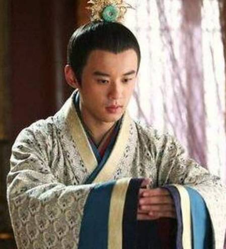 一场“月事”引发的王朝续命：程姬之疾背后的历史蝴蝶效应