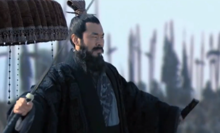 官渡之战后曹操的困局：从巅峰到瓶颈的深层解码