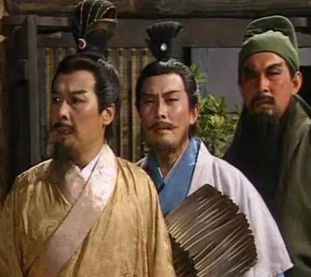 关羽与诸葛亮：从磨合到信任的蜀汉双璧