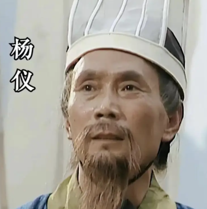 权力交接的隐秘棋局：杨仪军权之得与诸葛亮临终之谋